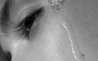 The Benefits of Facial Oils in Your Daily Skincare Routine