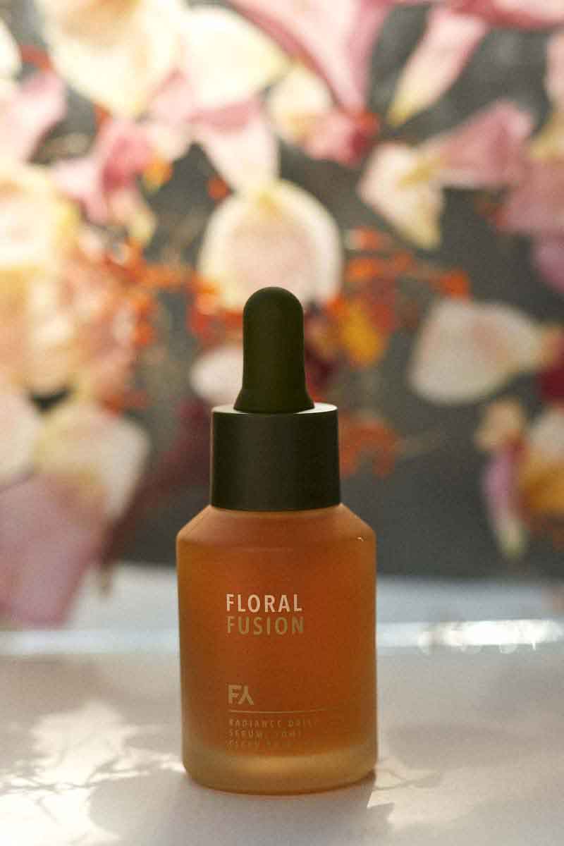 picture of the floral fusion radiance daily serum, a fields of yarrow sustainable skincare product