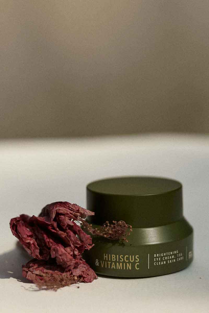 image of the eye cream based on hibiscus and vitamin c to reduce eye bags naturally