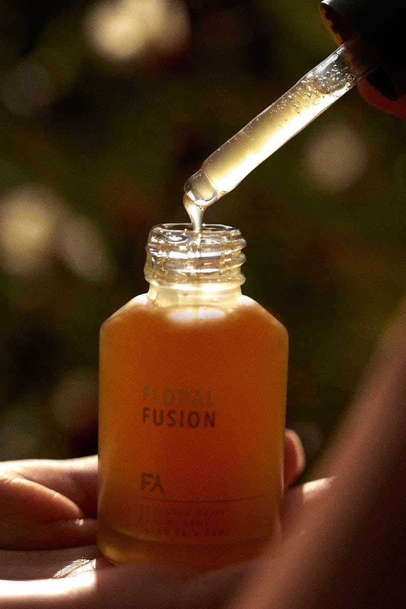 picture of the floral fusion organic natural skincare oil serum by fields of yarrow