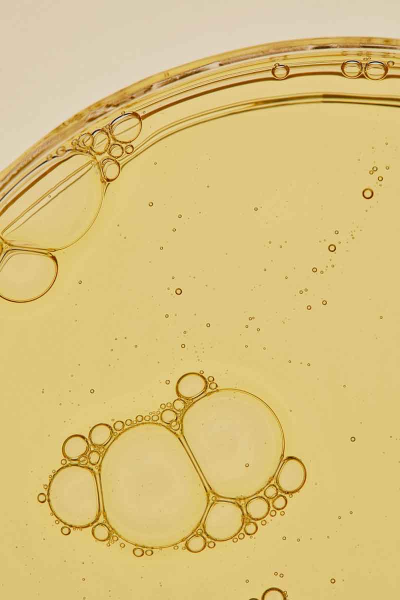 closeup of salicylic acid on a glass tab